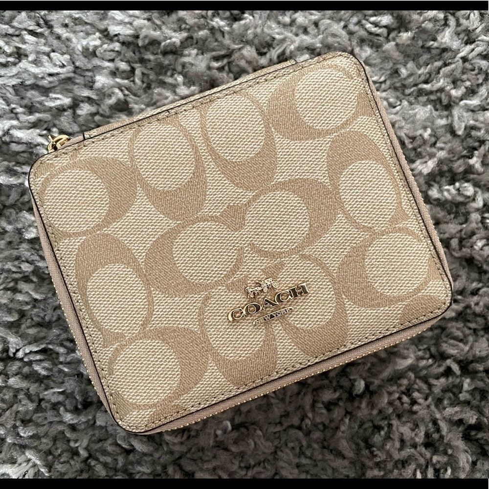 NWT COACH Large Jewelry Organizer Box in Signature Canvas - Picture 2 of 6